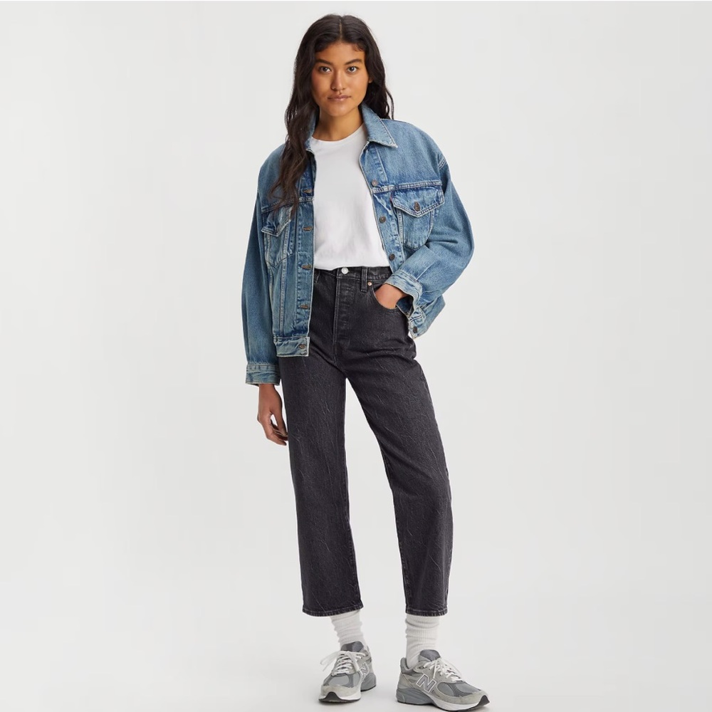 Levi’s rib cage jeans